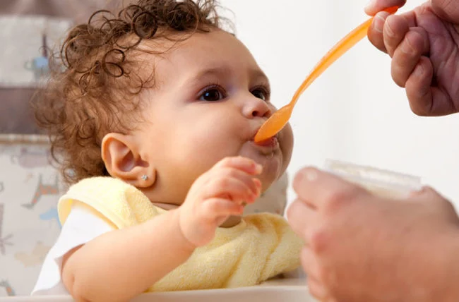 Choosing baby food for your newborn