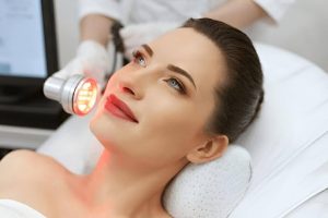 Anti-Aging Benefits of Red Light Therapy Dubai for Overworked Professionals